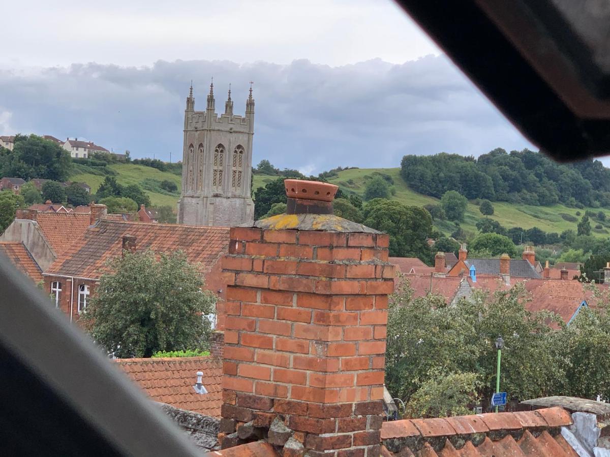 Glastonbury Secret Retreat - 1 Bd Split-Level Apt, Sleeps 3 Exterior photo