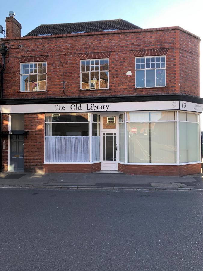 Glastonbury Secret Retreat - 1 Bd Split-Level Apt, Sleeps 3 Exterior photo